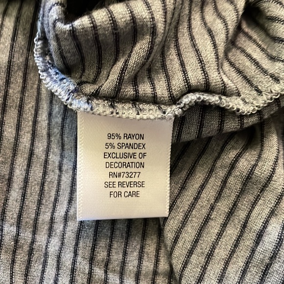 Womens a:glow maternity maxi dress size S. Like new. Grey/ gray stripe. Belted. - Picture 4 of 7